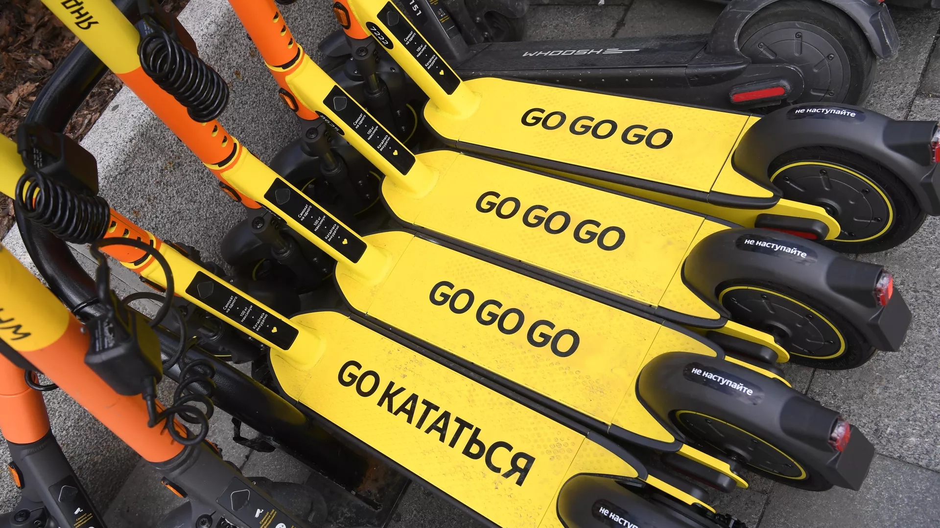 «Яндекс Go» сделал единой подписку на самокаты, каршеринг и аренду пауэрбанков