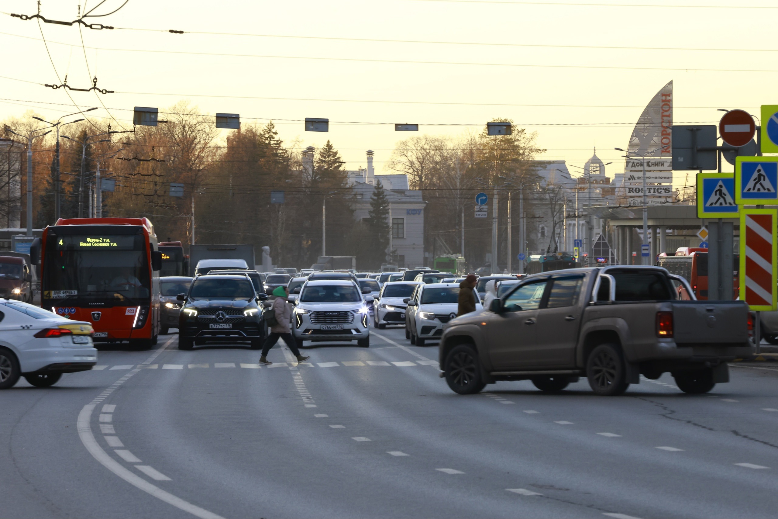 Увеличение вдвое штрафов за перевозку детей без автокресла поддержали в Госдуме