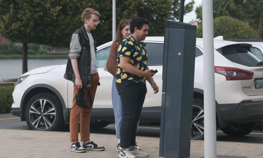 С октября в пяти районах Казани откроют платные парковки еще на 1,5 тысячи мест