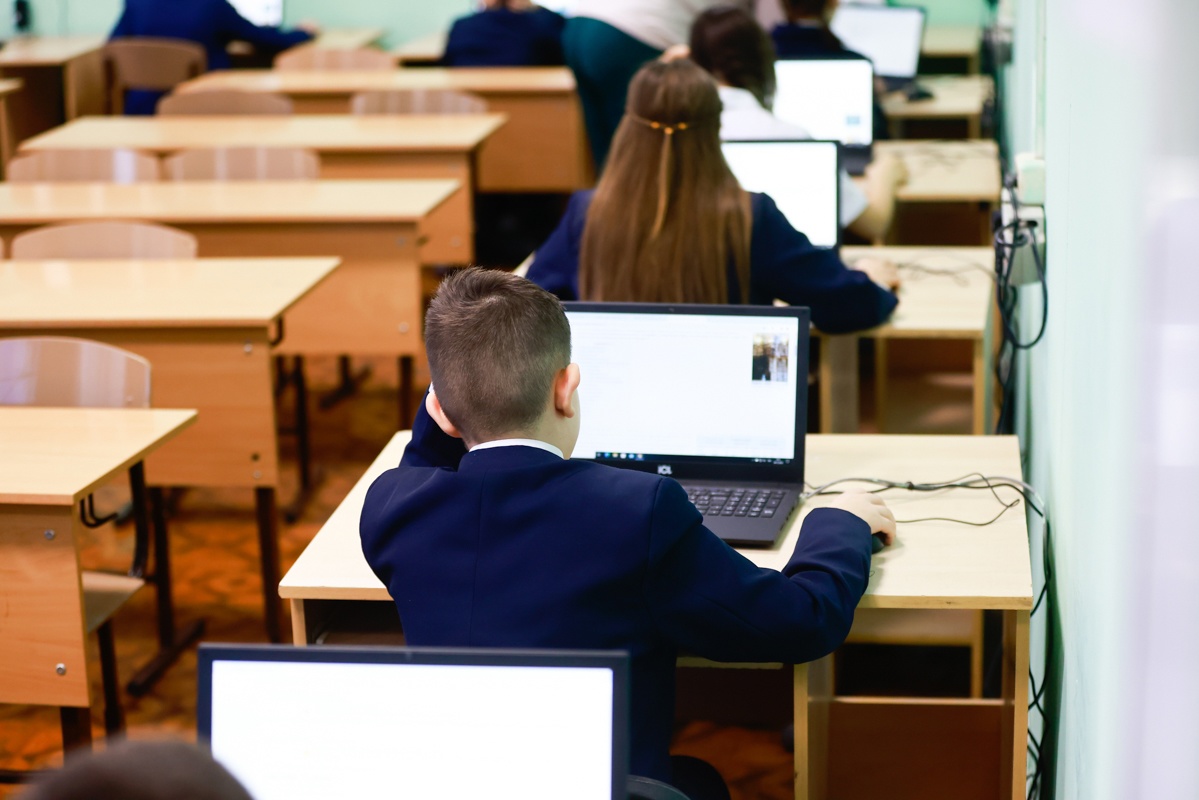 Для школьников хотят сделать специальные sim-карты