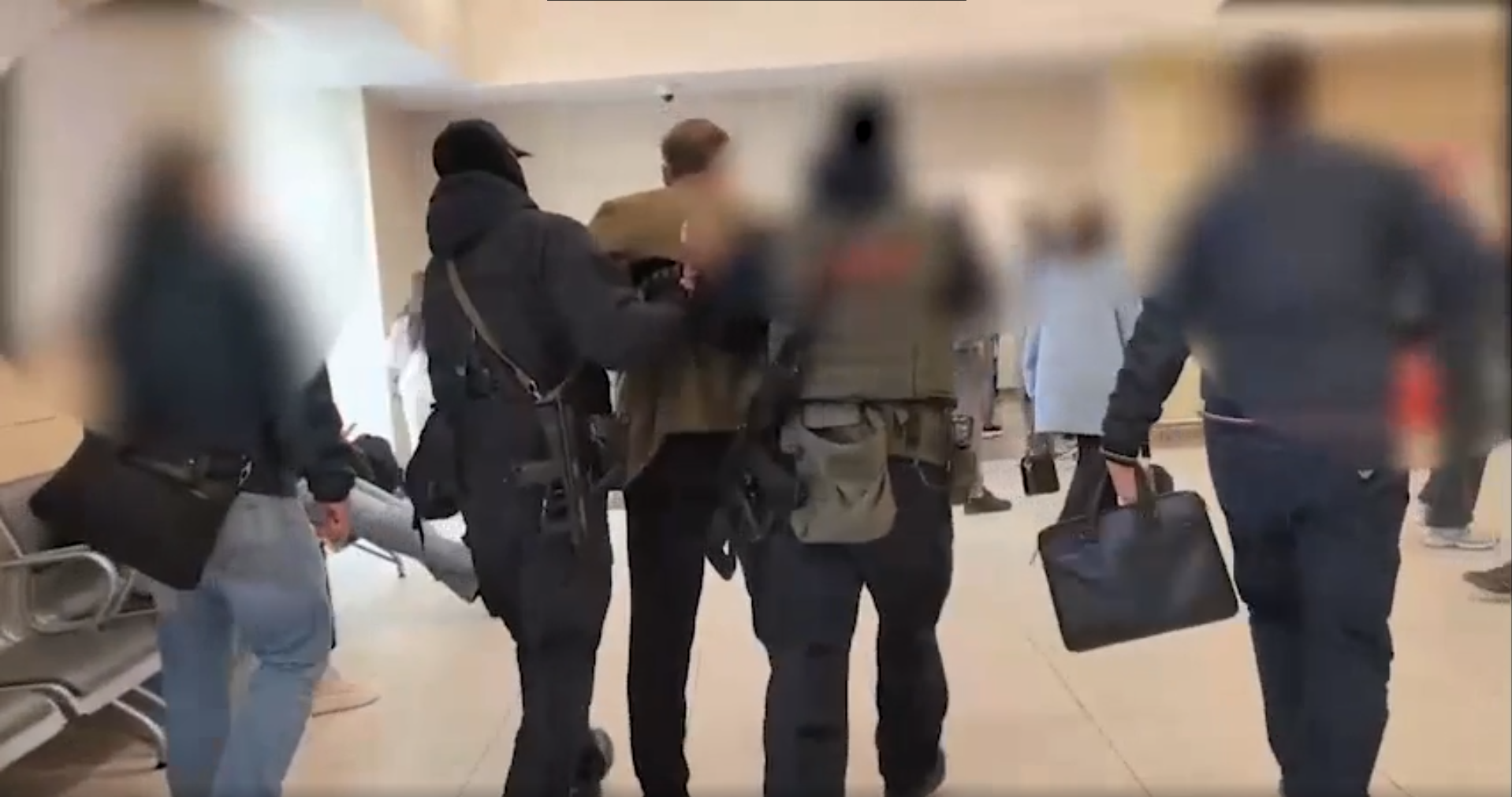 В Казани задержали группу обнальщиков, похищавших миллионы рублей