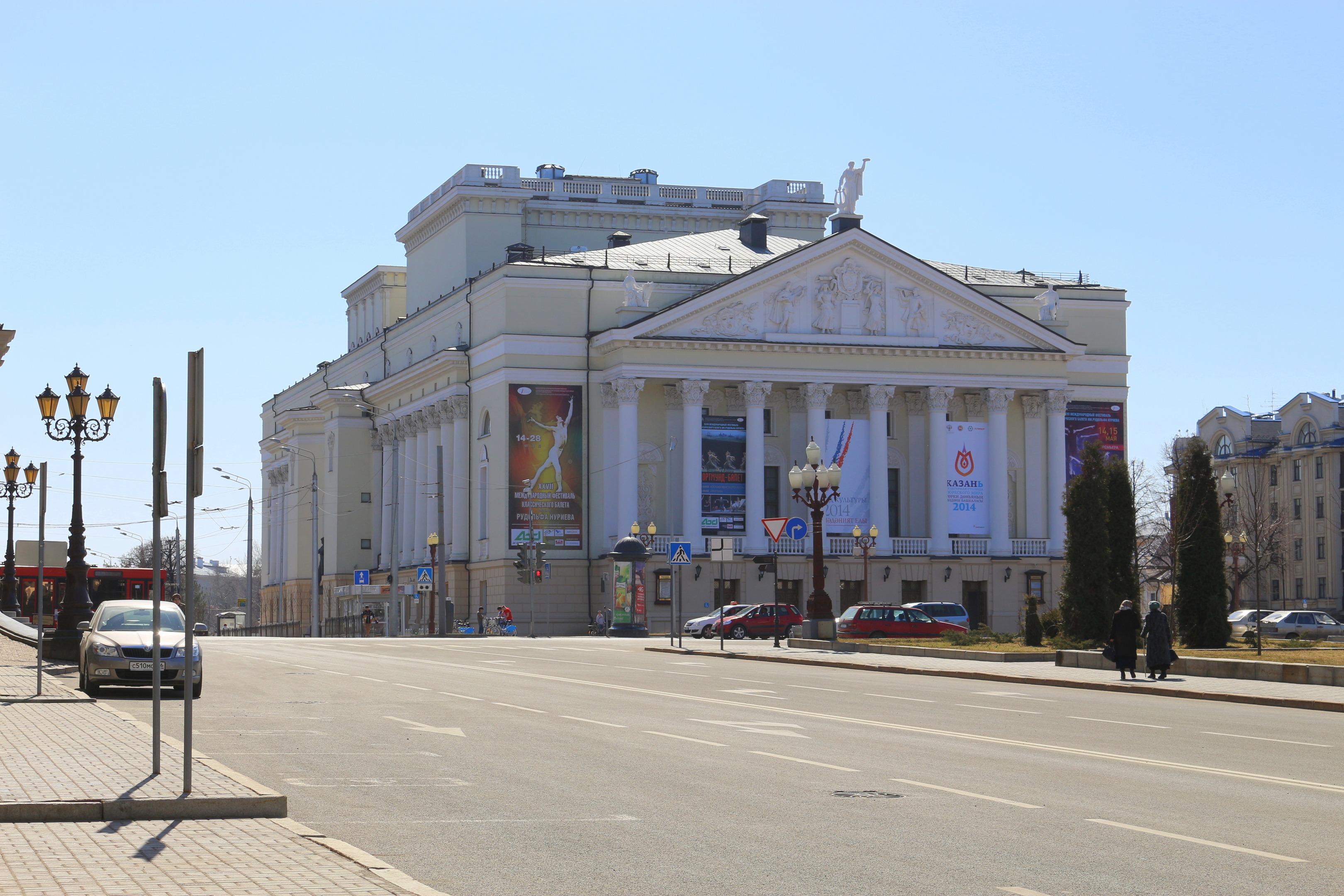 В Казани отремонтируют фасад театра оперы и балета имени Джалиля
