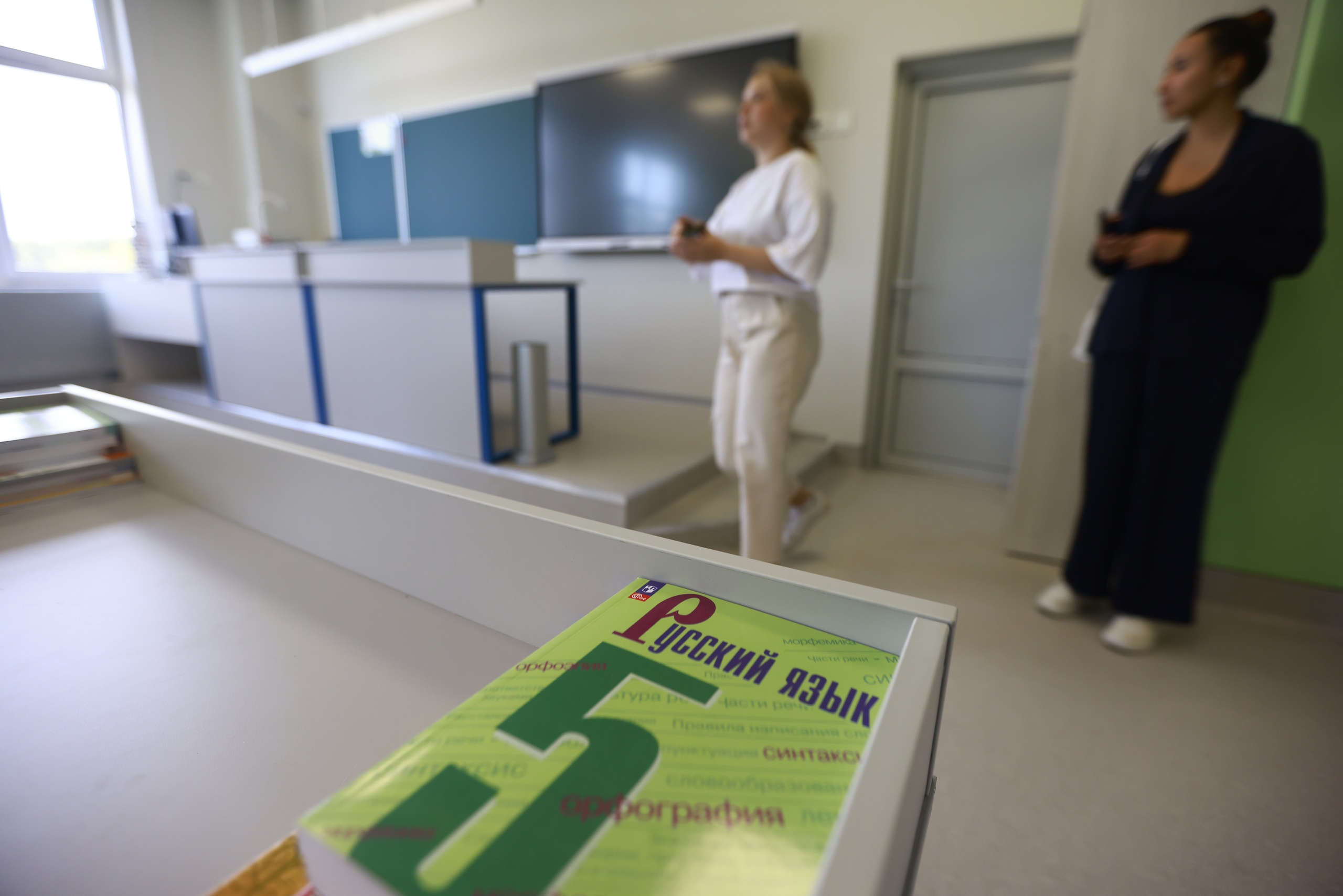 Единые учебники в школах России массово появятся с 1 сентября 2028 года