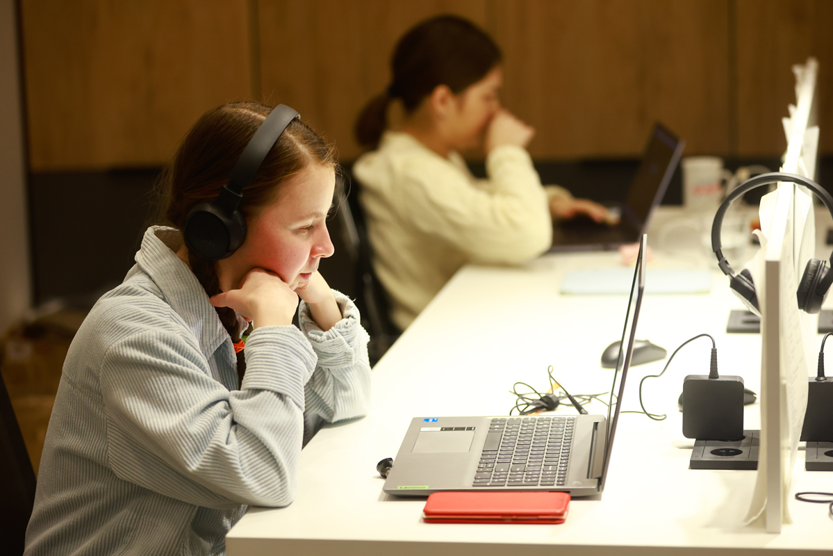 Зумеры начали чаще пропускать работу из-за панических атак