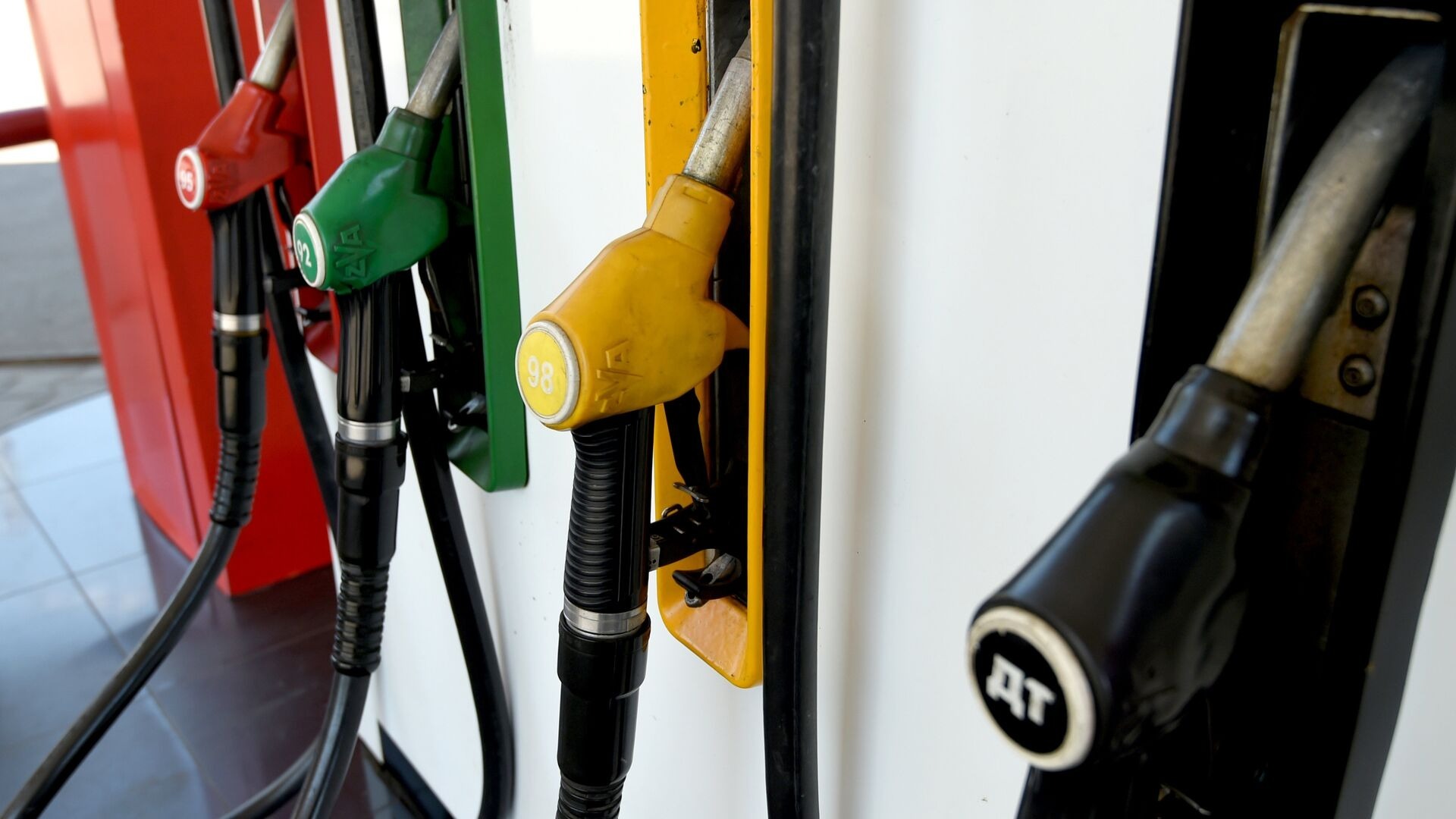 Бензин в Татарстане подорожал на 2 рубля за неделю
