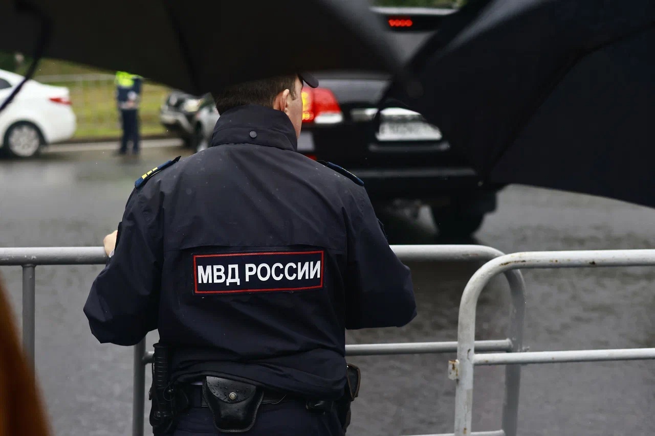 Осудят жительницу Челнов, которая избила полицейского