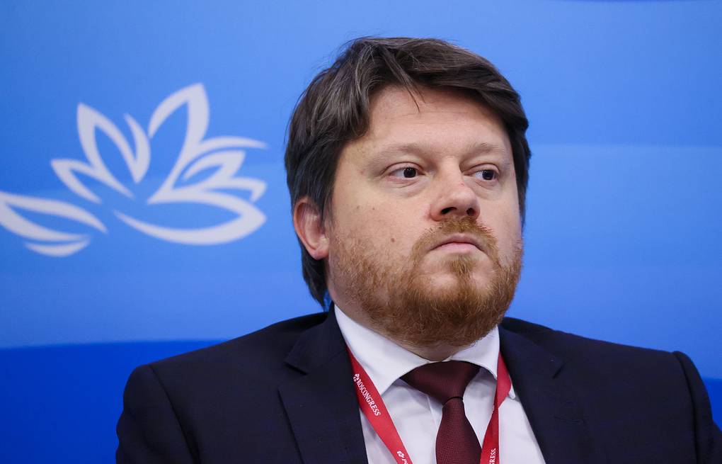 Замглавы Минэкономики России Вахруков прибыл на туристский форум в Казани