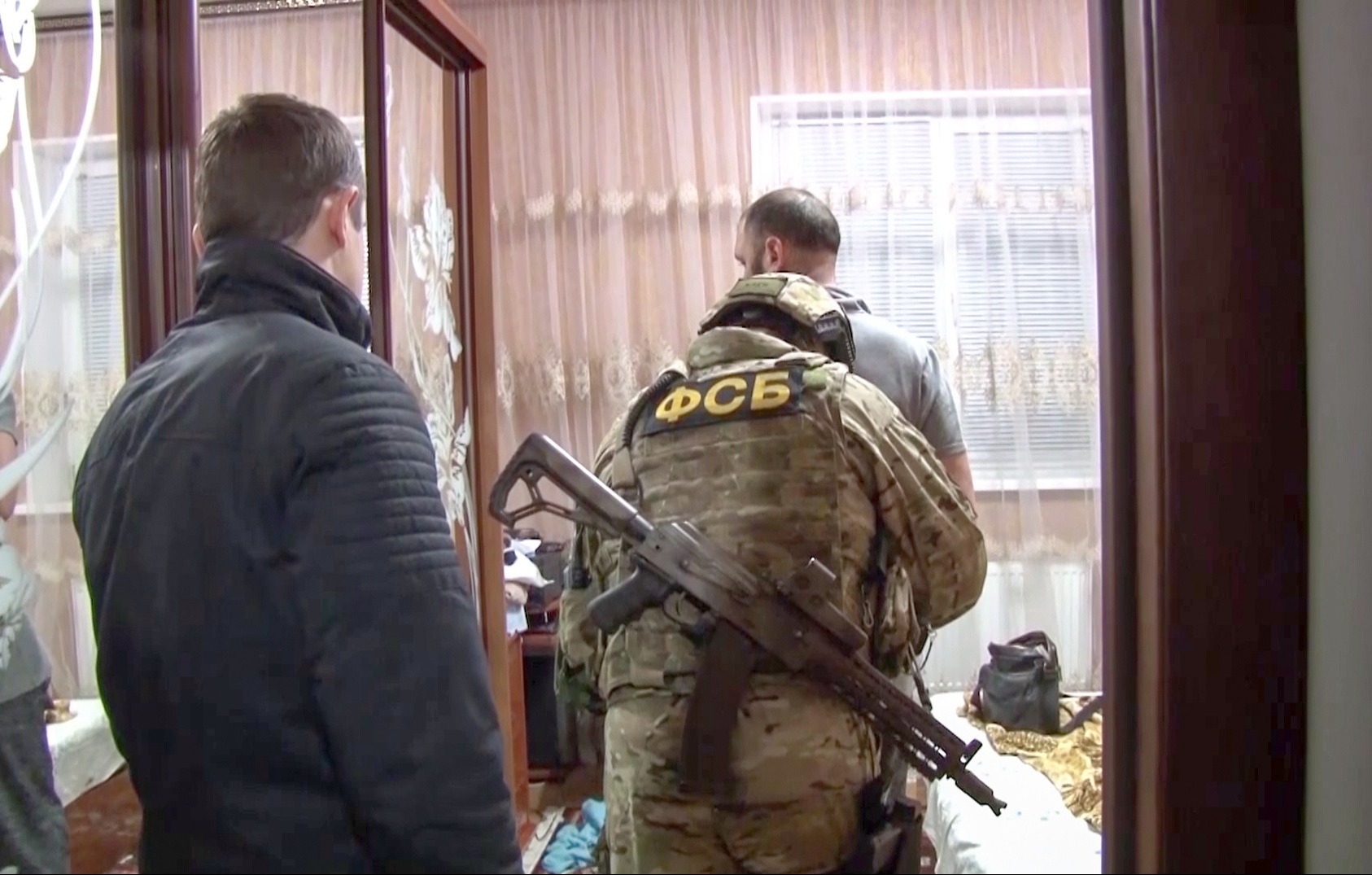 У генерала Кузнецова нашли серебряные погоны за 180 тысяч рублей