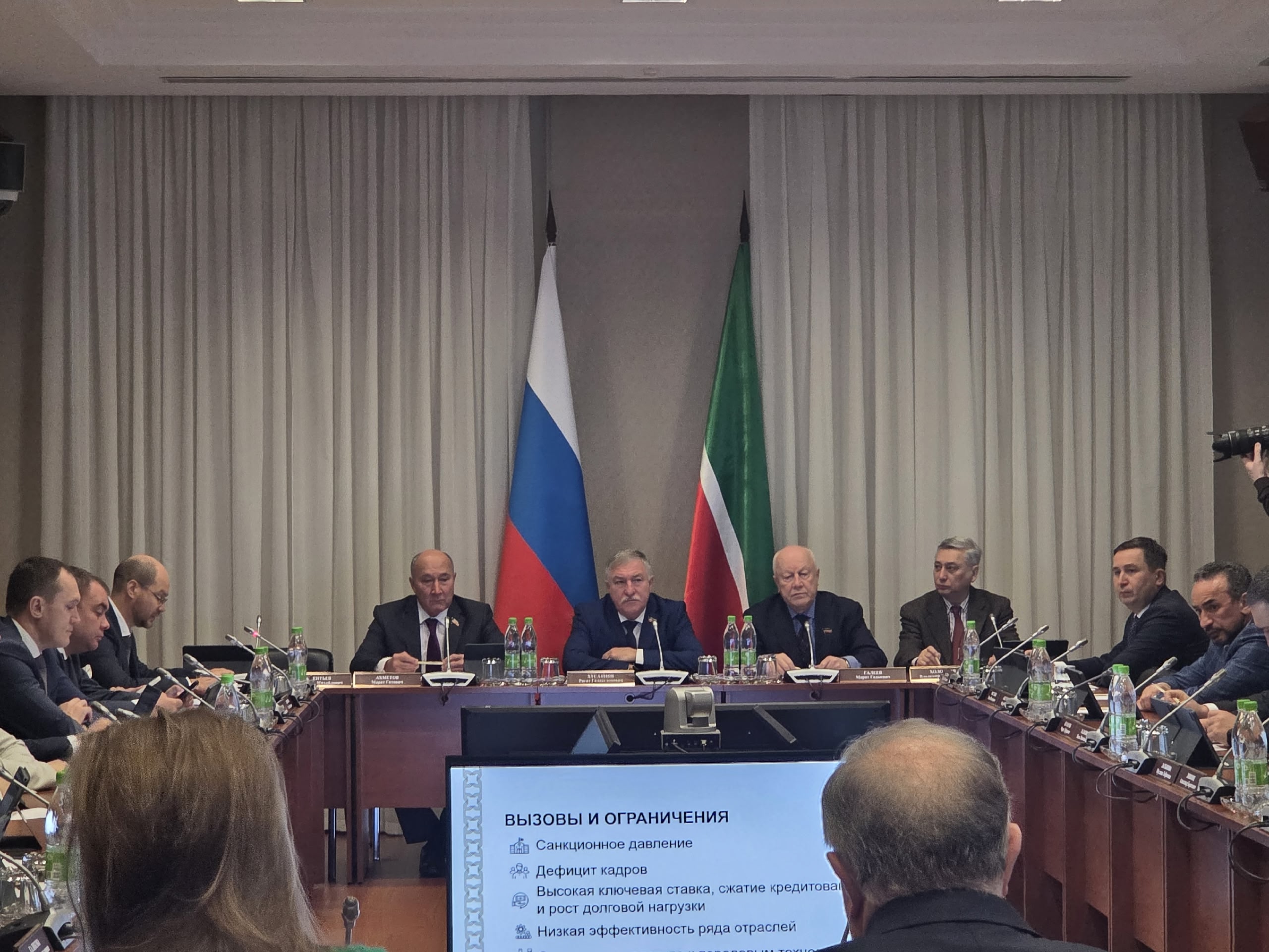 Татарстан ожидает почти полтриллиона рублей налоговых доходов