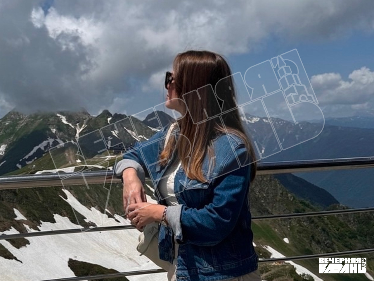 Жена бизнесмена Шевырева, на которую напали у школы, может быть беременна