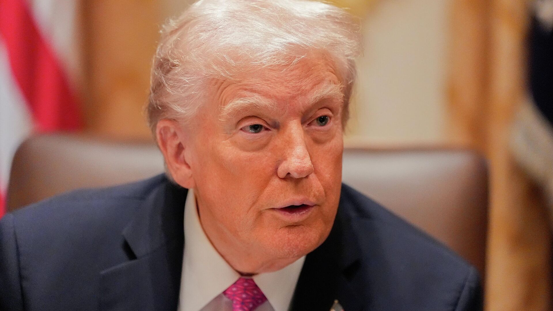 Трамп принимает решение о встрече с Путиным: «Вижу шанс на прекращение огня»