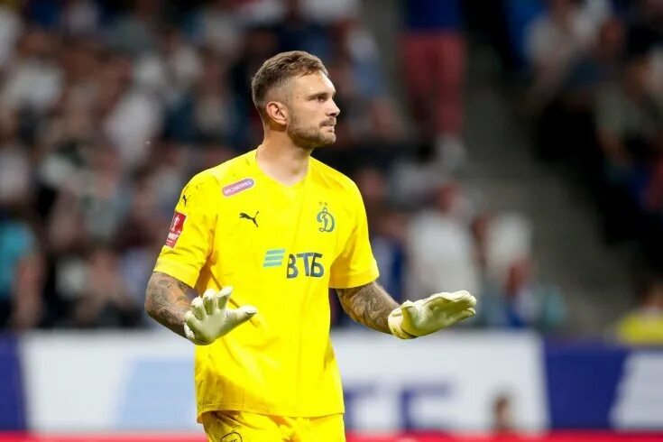 Вратарь «Динамо»: «Игрок в поле ошибается каждые пять минут»