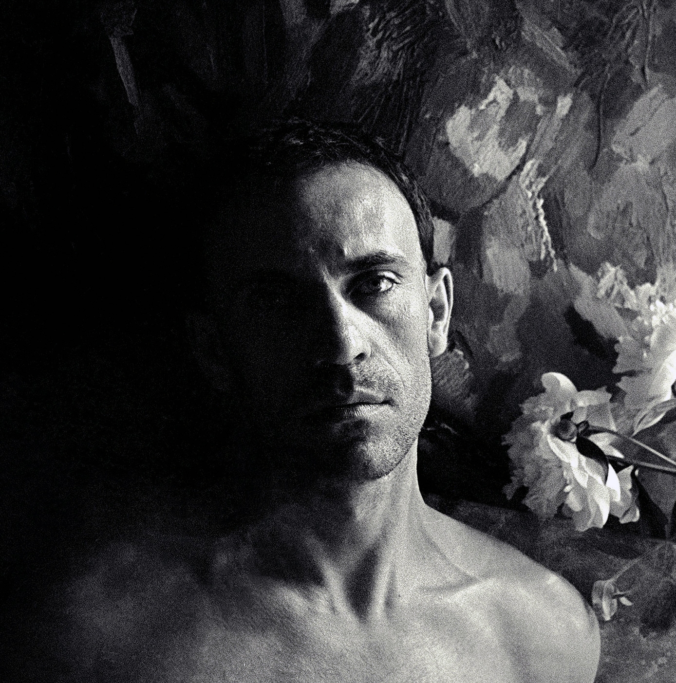 Казанцев пригласили на выставку художника Владимира Гурьянова