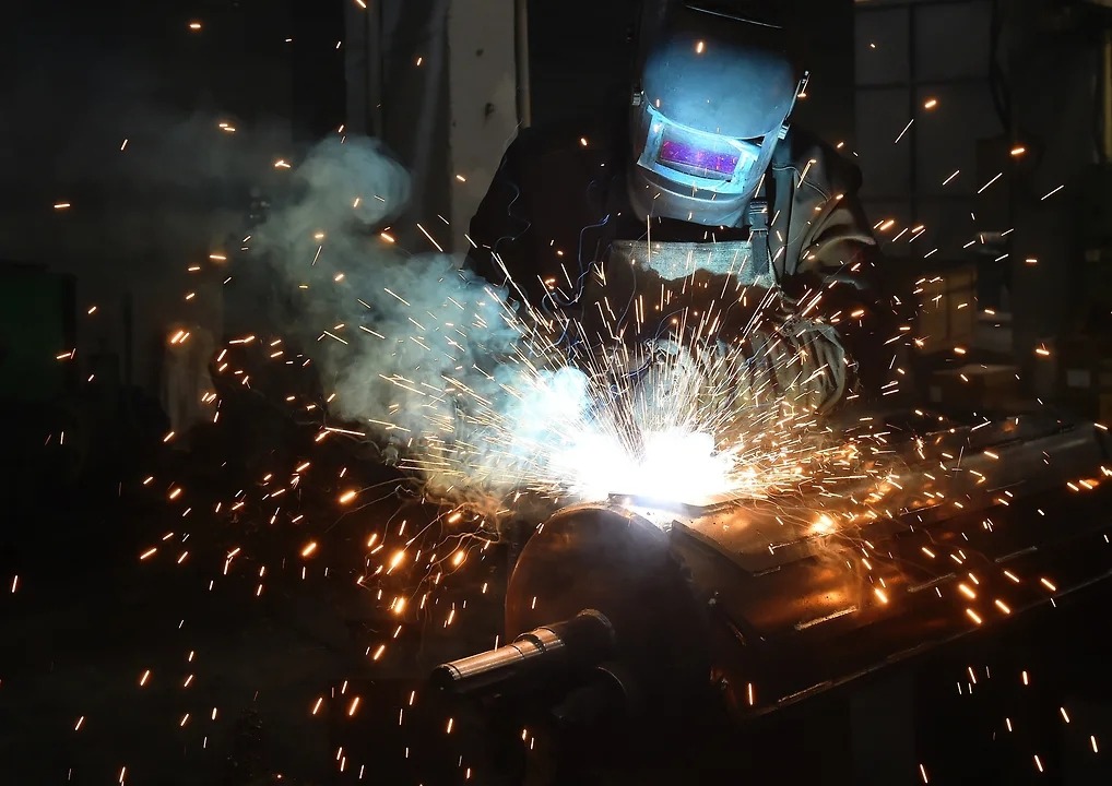 День сварщика официально утверждают в России