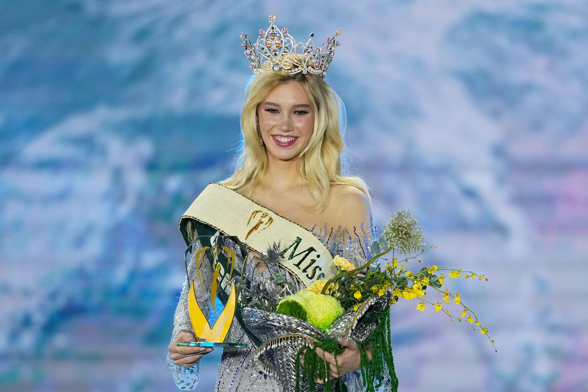 В конкурсе «Мисс Земля» победительницей объявили девушку из Чехии