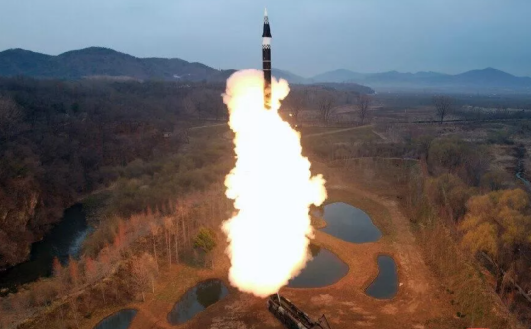 Япония сообщила о пуске баллистической ракеты из КНДР