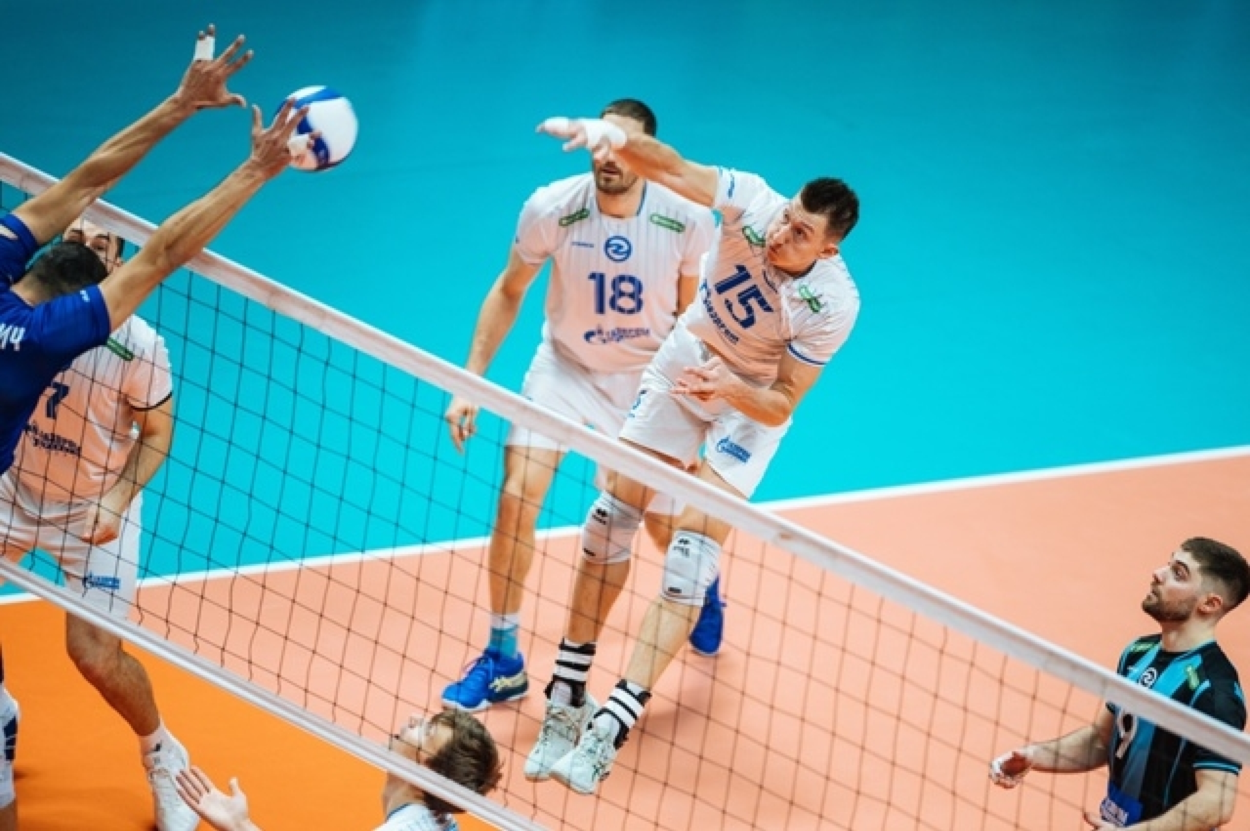 Вербов ждет «Белогорье». «Зенит» дома разгромил «Динамо-Урал»