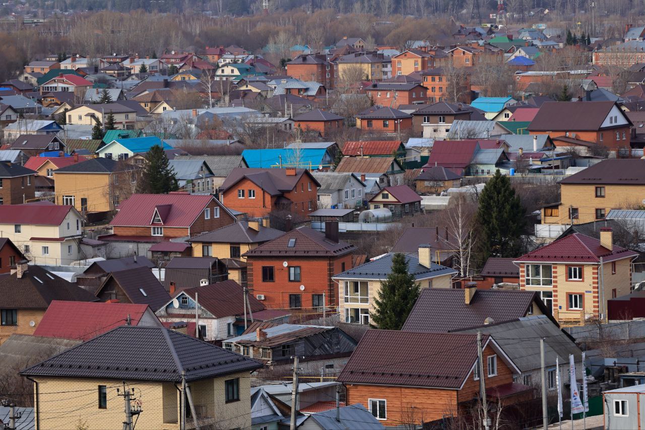 Что запрещено строить на дачных участках, рассказала юрист Манджиева