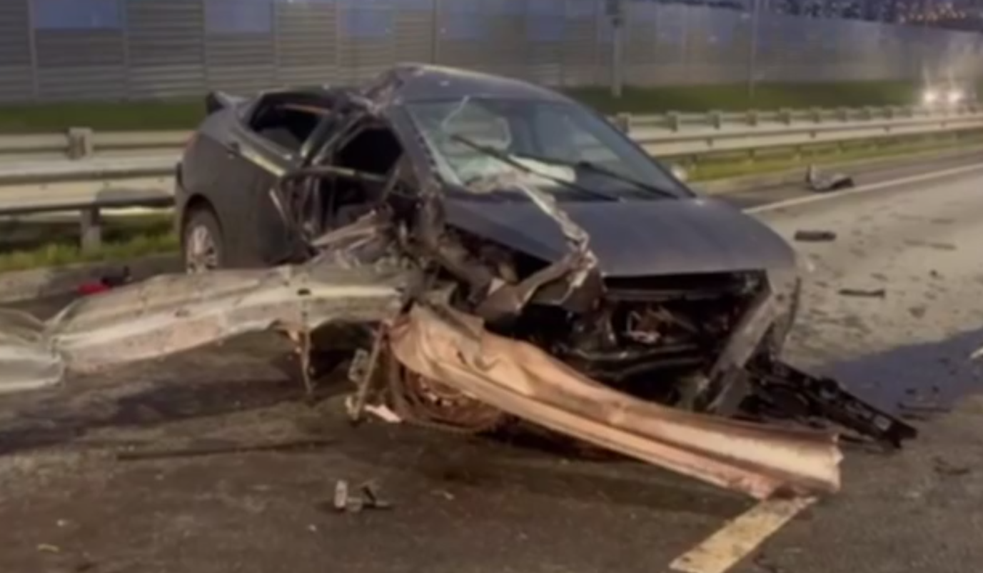 На Вознесенском тракте разогнавшийся водитель Hyundai врезался в ограждение