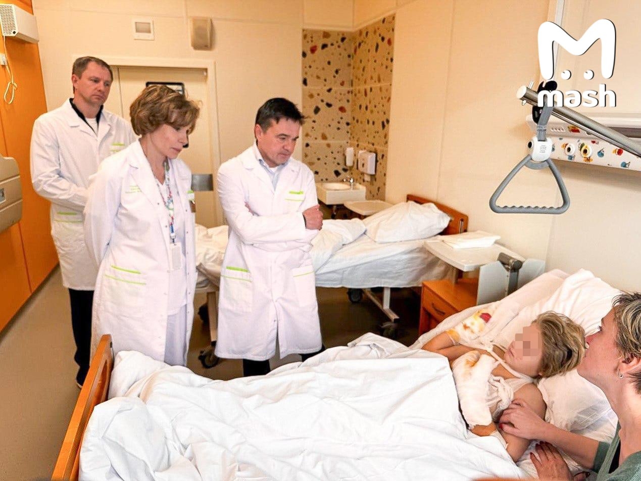 Мальчик, который подорвался на «десятирублевой мине», остался с одним пальцем