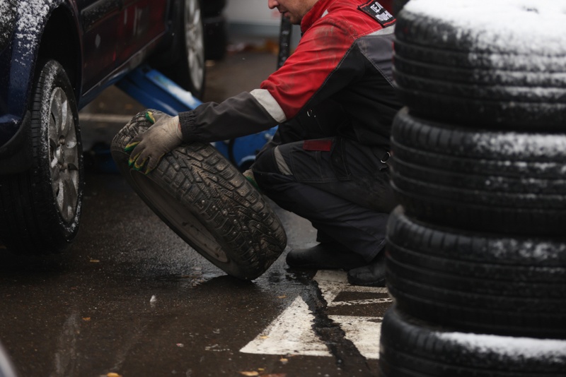 Водители Татарстана «переобуваются» в дорогую зимнюю резину