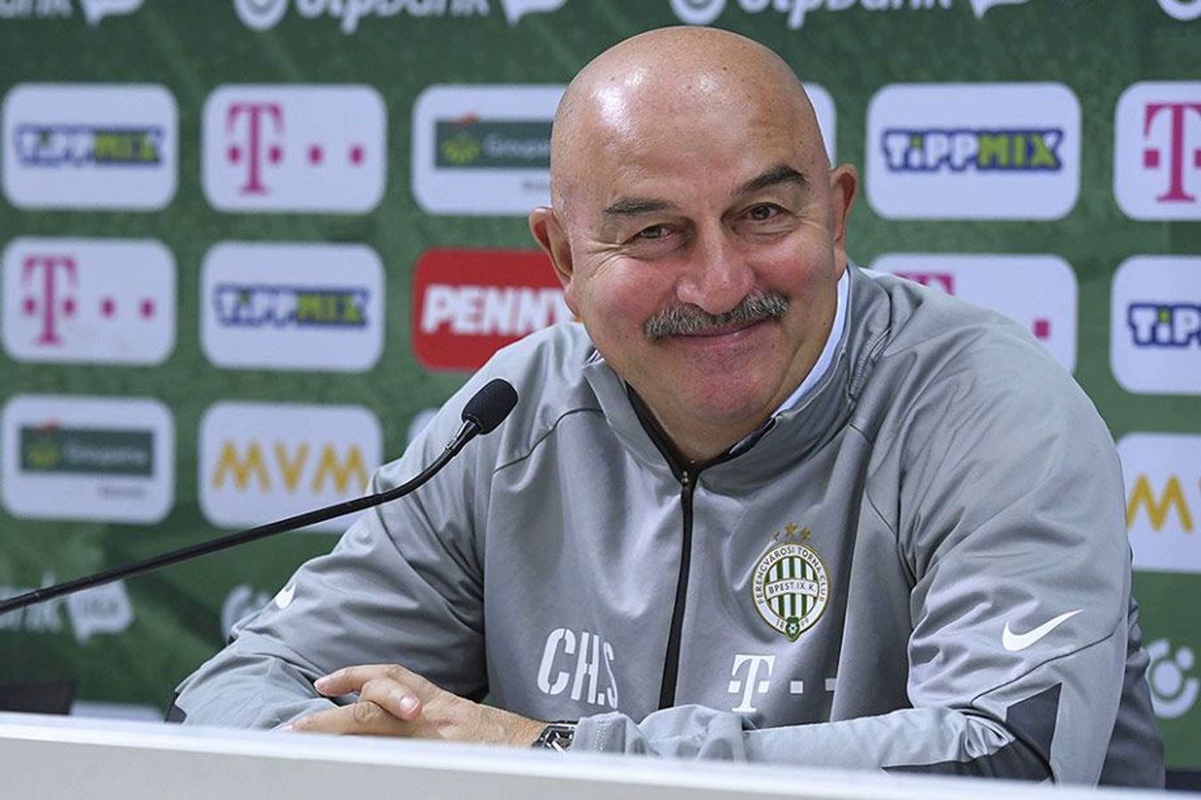 Черчесов прокомментировал слухи о возможном назначении в топ-клуб РПЛ