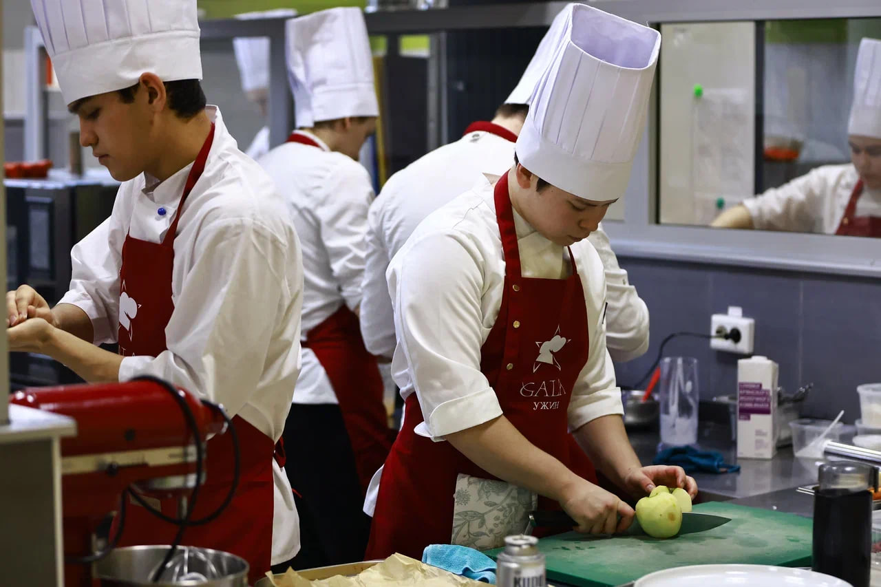 Кухня будущего: как прошла кулинарная битва студентов «Gala Ужин»