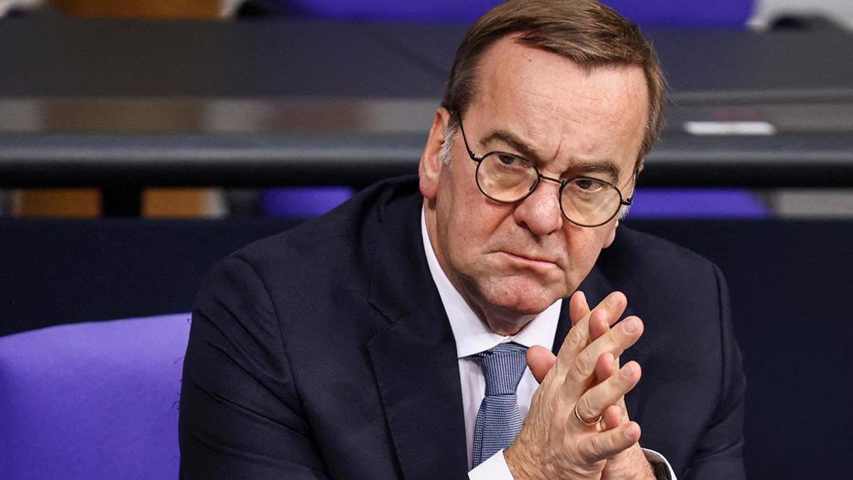 Министр обороны Германии объявил, когда НАТО может начать войну с Россией
