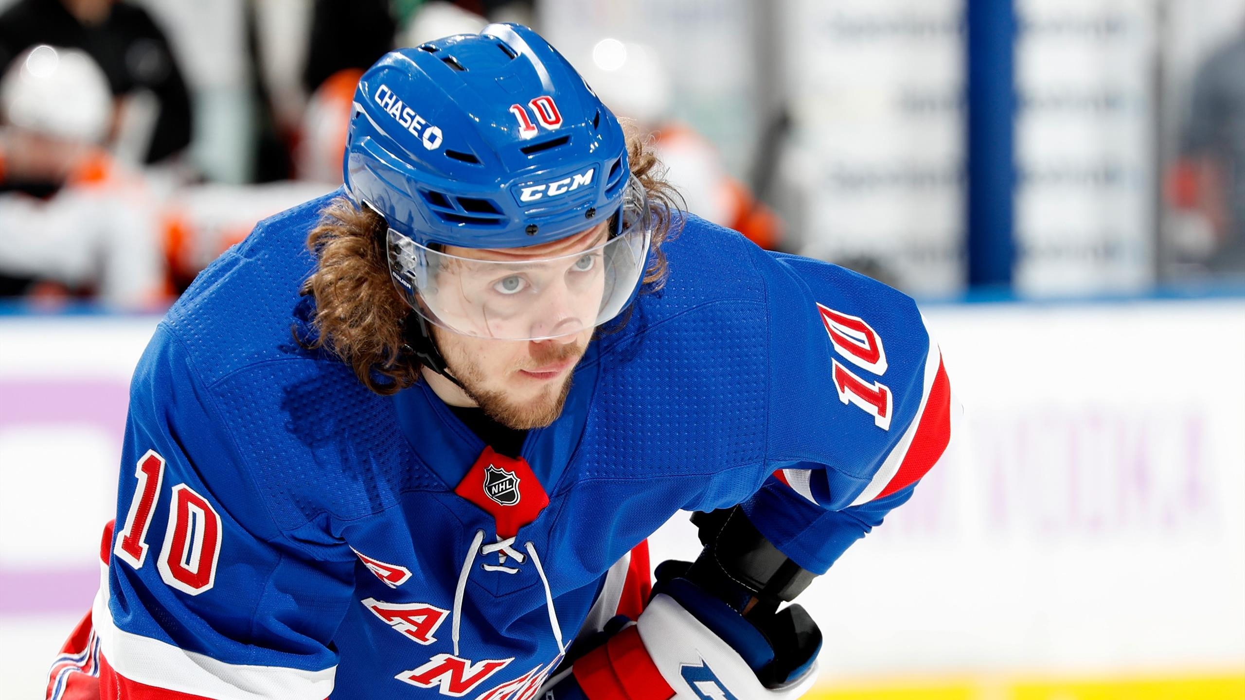 Артемий Панарин набрал очки в четвертой игре подряд