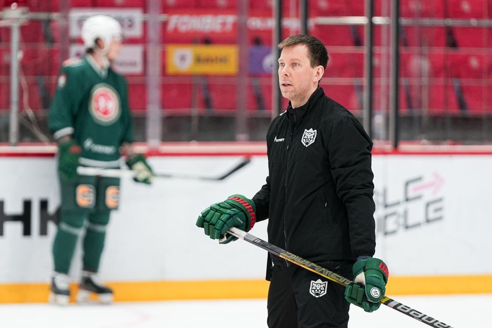 Тренер «Ак Барса» признался, что команда продолжает искать оптимальный состав