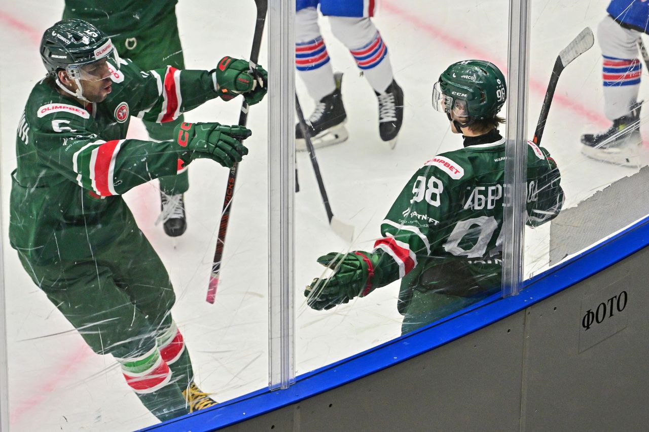 Хоккеисты «Барса» одержали первую победу за четыре встречи