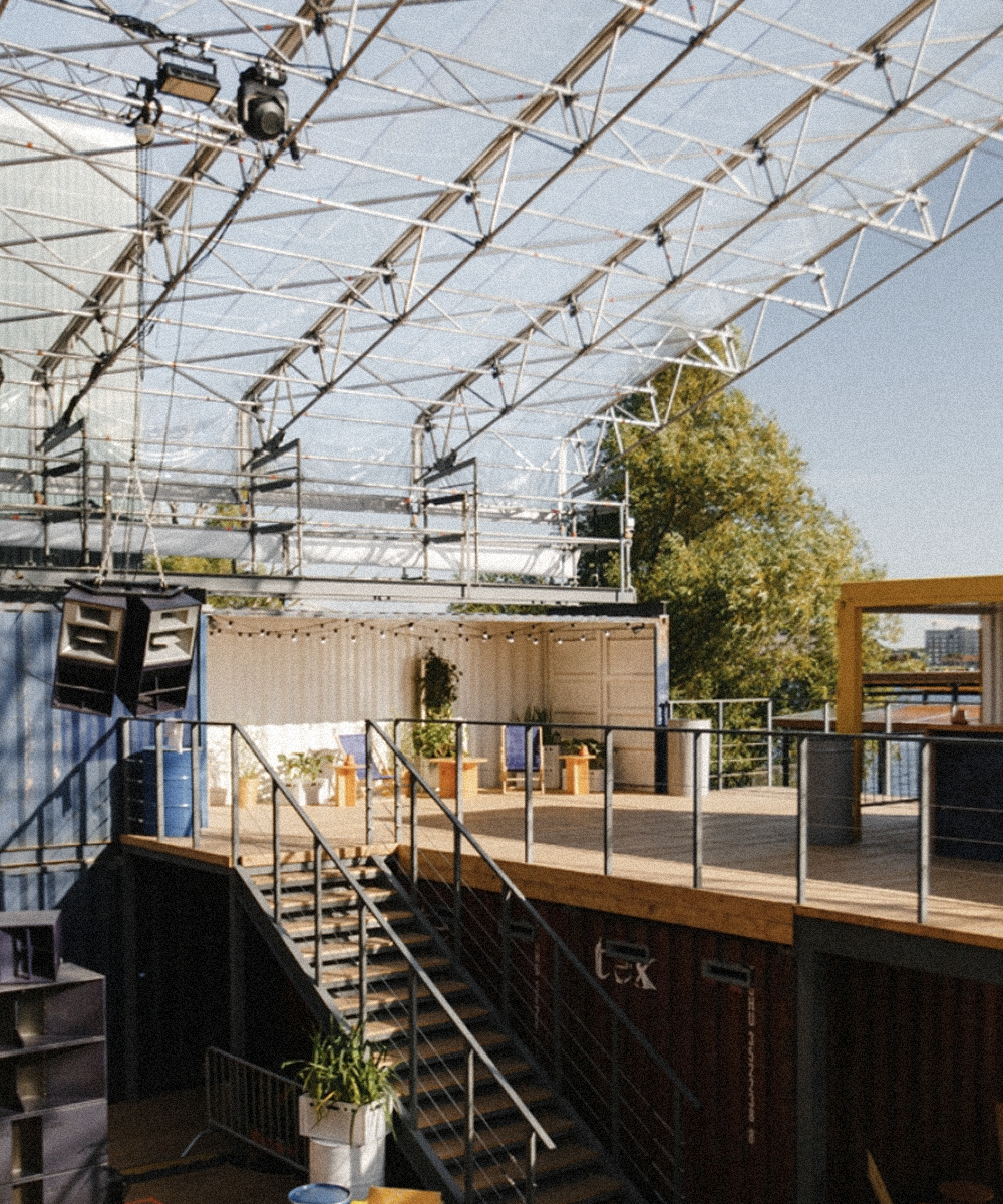 Общественное пространство К-30 в Санкт-Петербурге