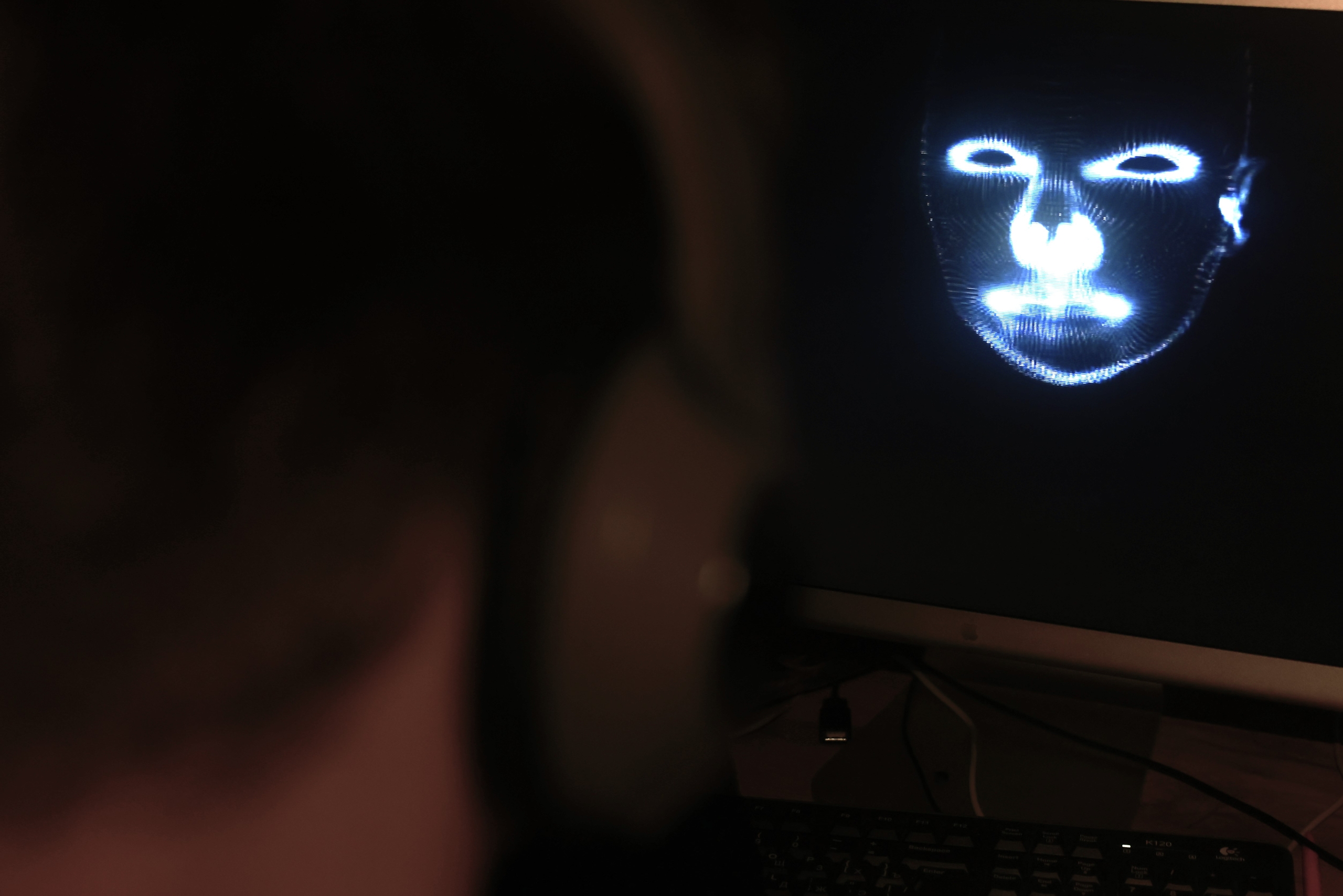 Нейросети помогают мошенникам из России обманывать страховые компании