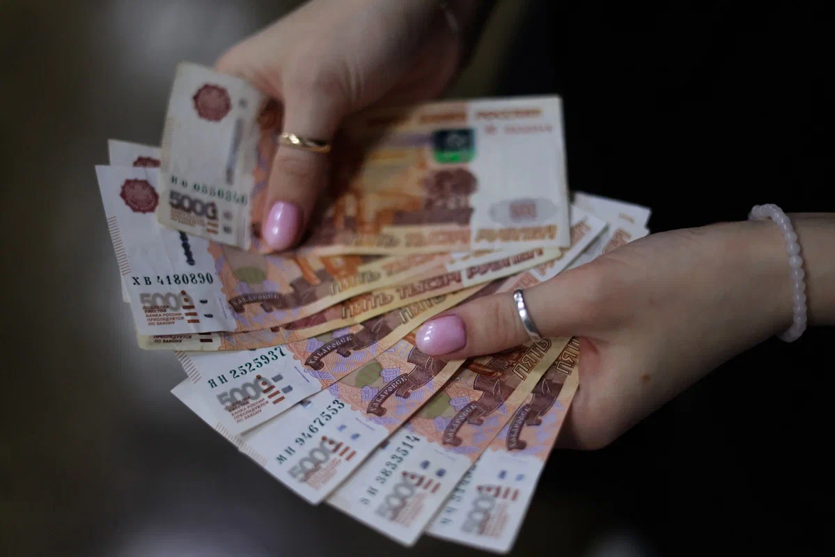 Эксперт рассказал, насколько вероятна девальвация рубля