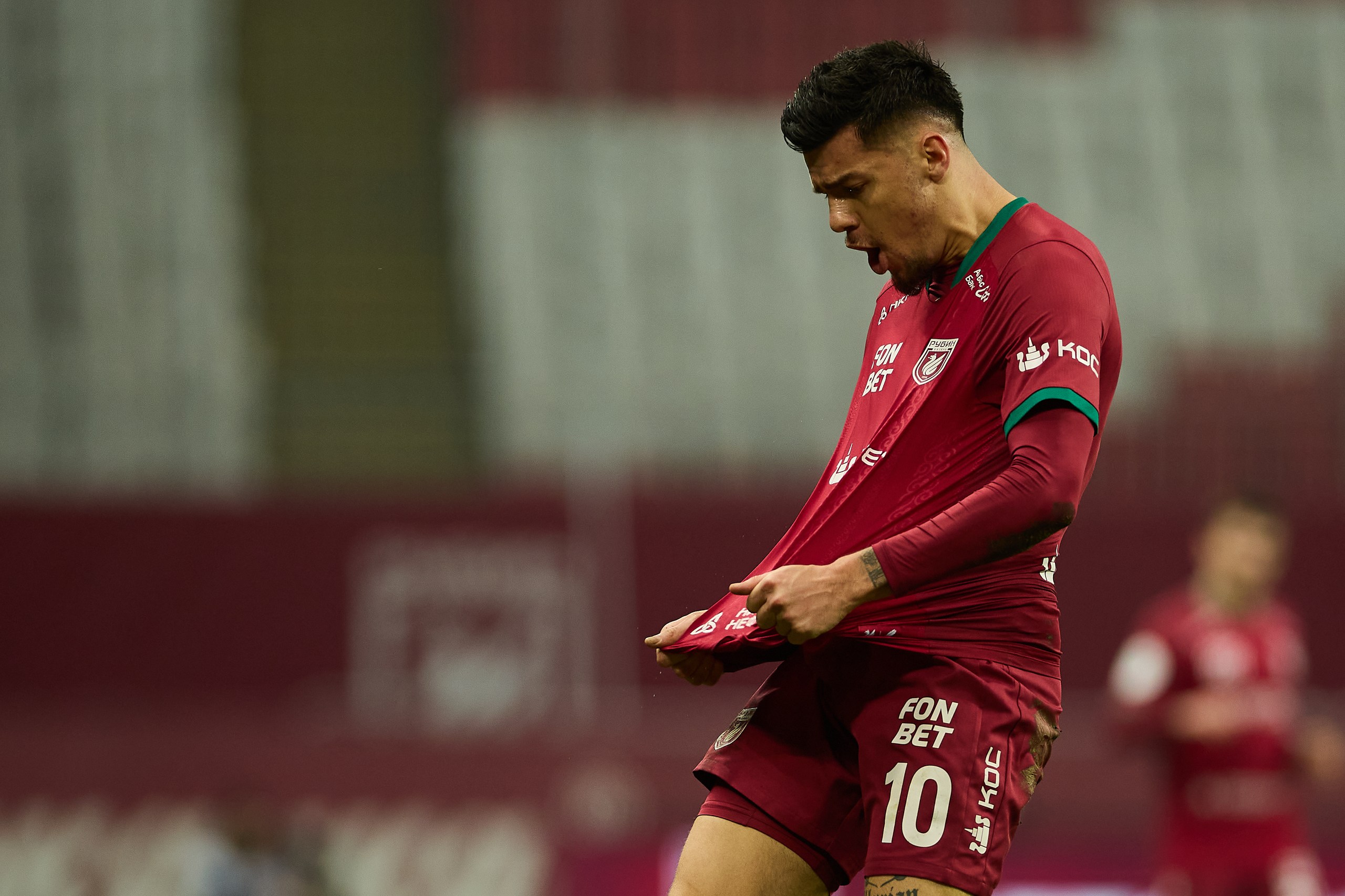 Даку вернулся и поставил стадион на уши: «Рубин» выиграл у «Ахмата»