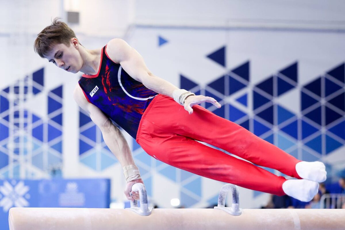 Гимнаст Арсений Духно выиграл второе золото юношеского ЧМ