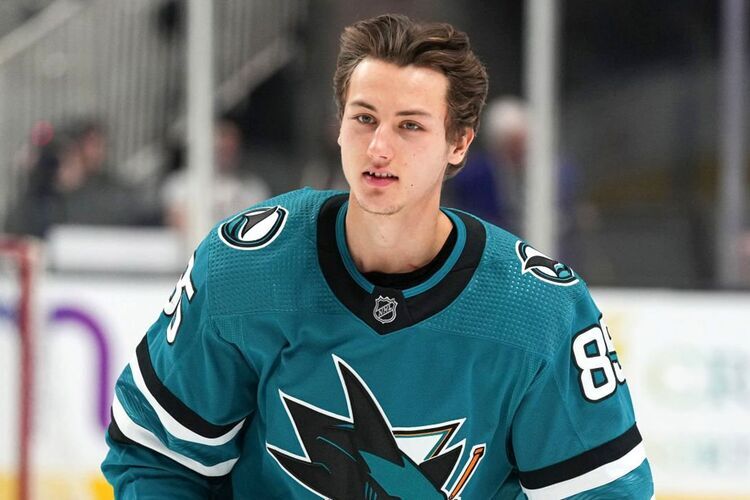 Шакир Мухамадуллин забил первую шайбу в новом сезоне НХЛ