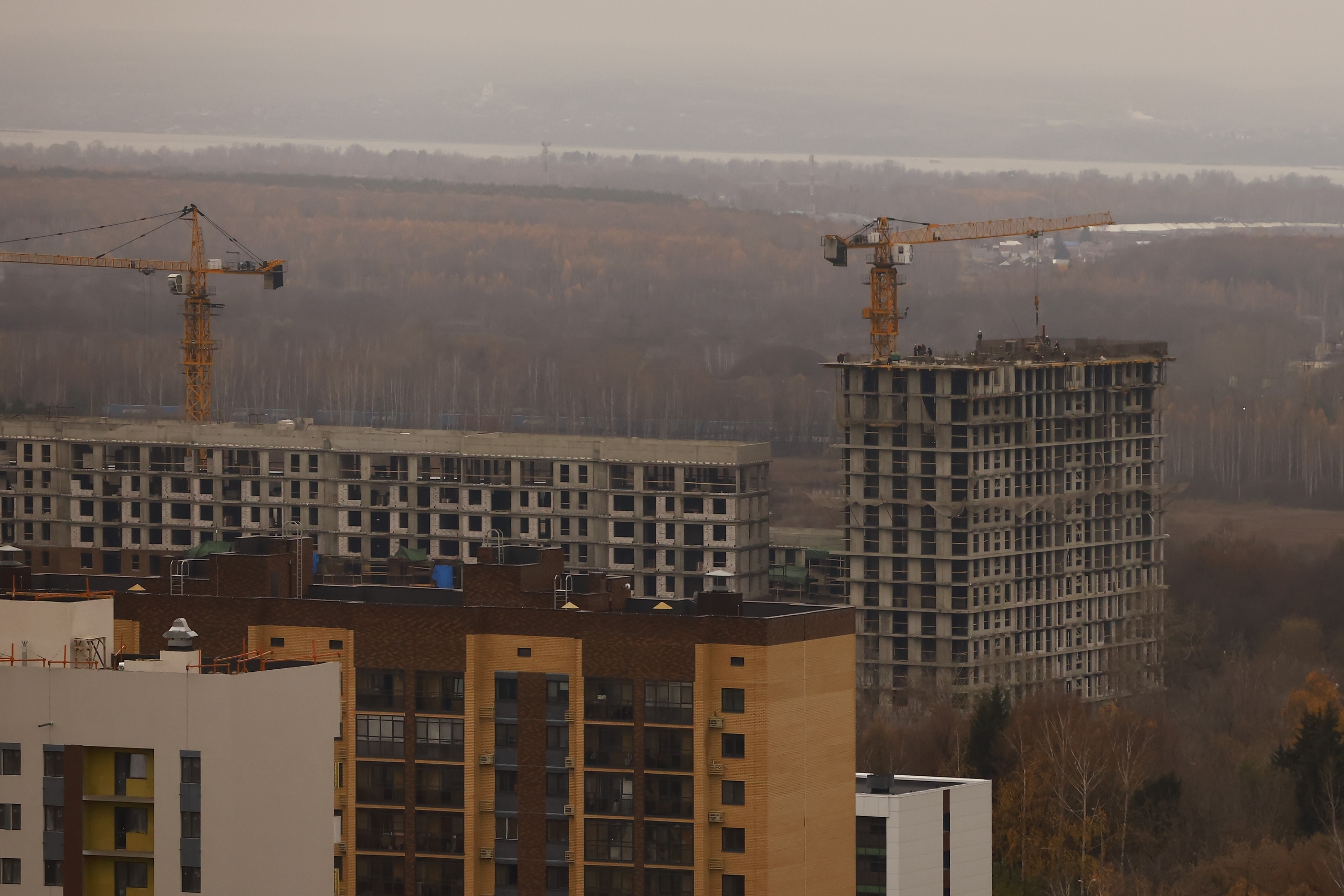 Парадокс: прибыль российских застройщиков упала, а выручка продолжает расти