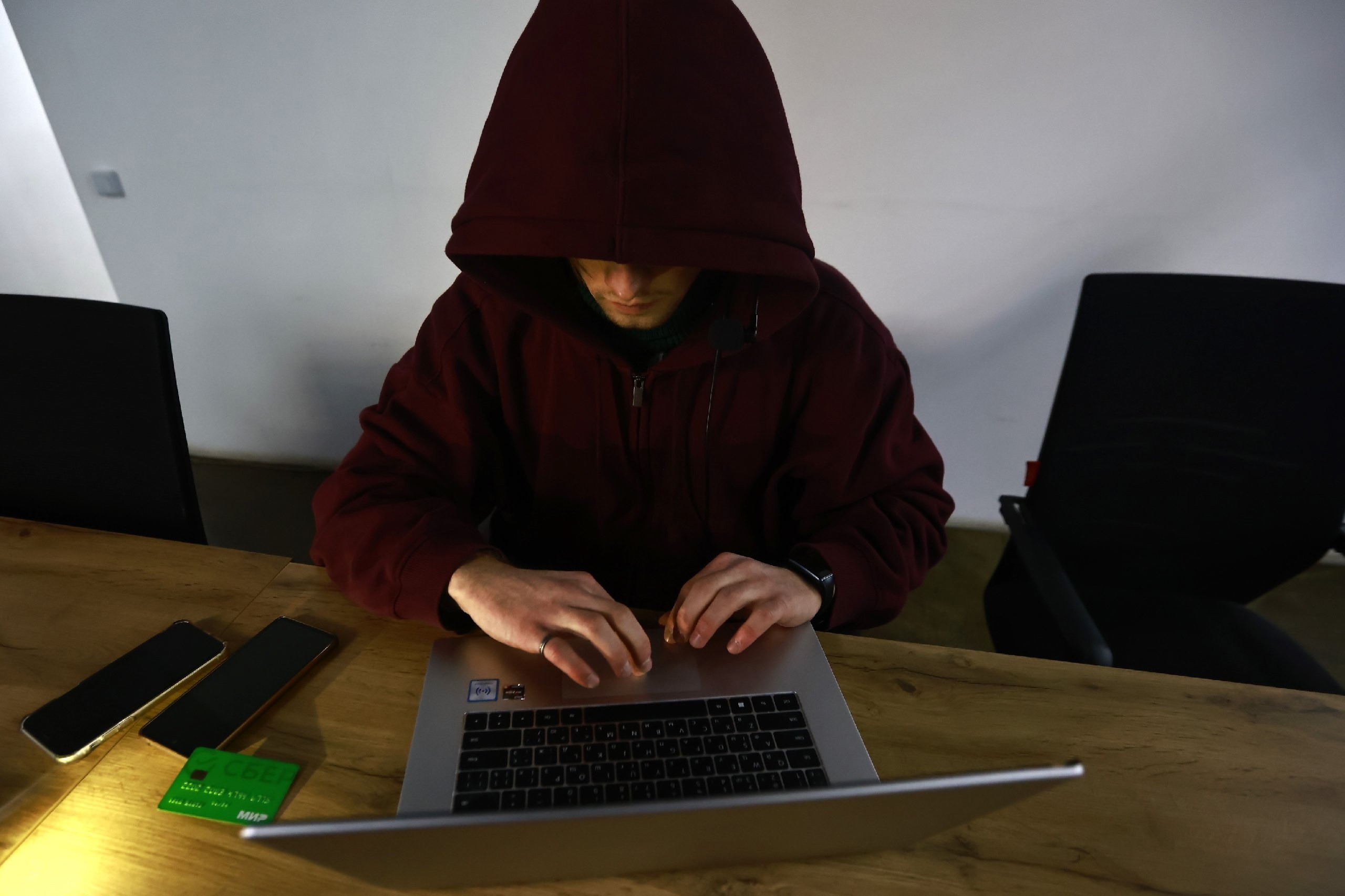 Дочь губернатора Мурманской области Чибиса стала жертвой мошенников