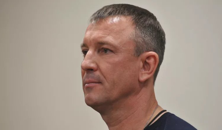 Наркотики пытались пронести в колонию, где сидит бывший генерал Попов