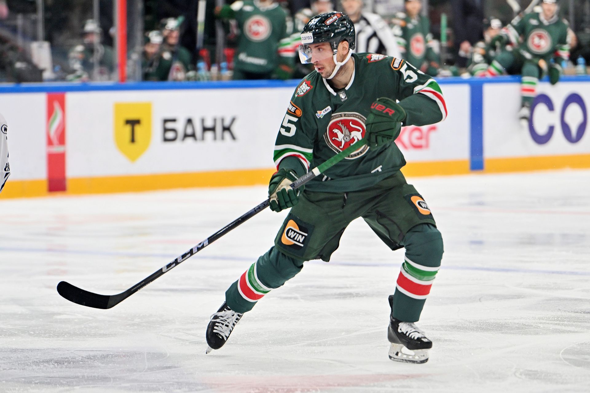 Александр Хмелевски забросил сотую шайбу в КХЛ