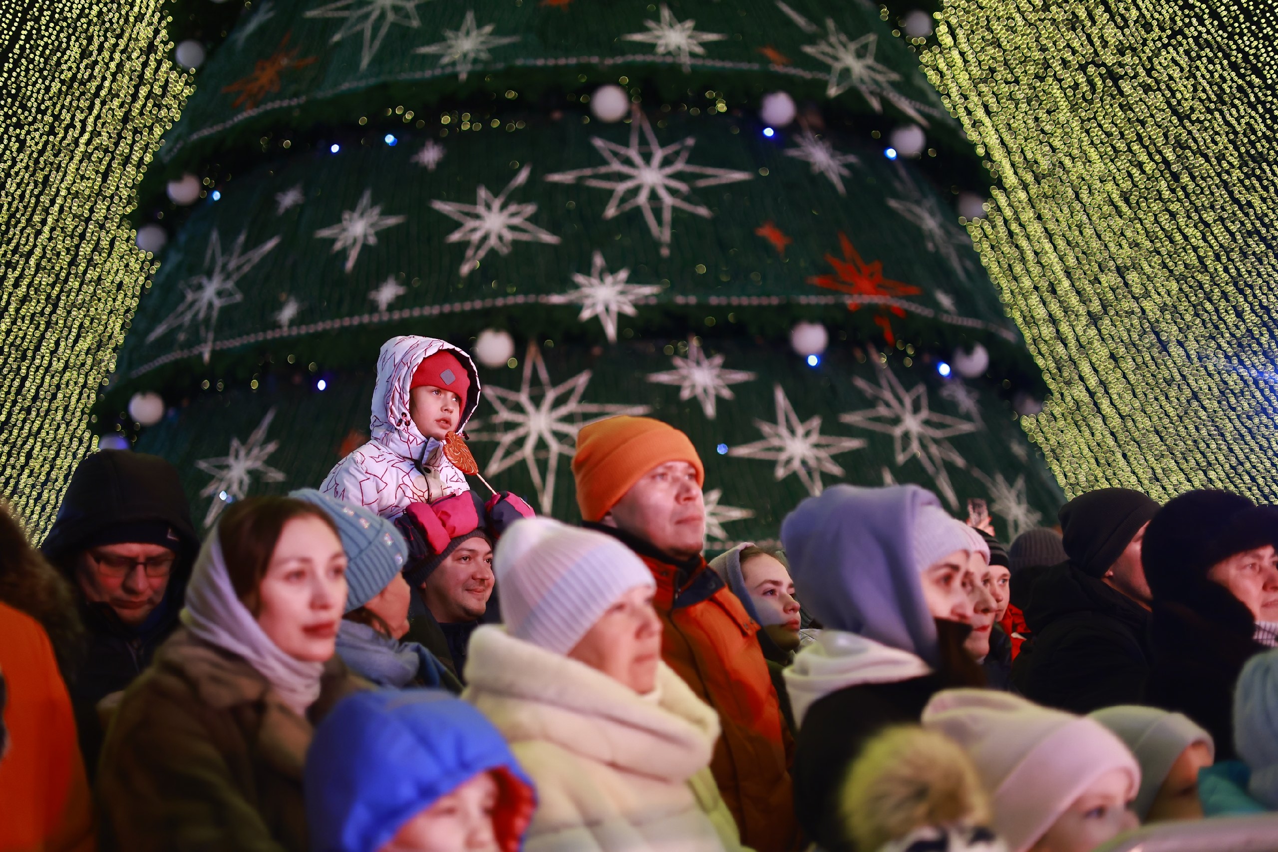 Как готовятся к Новому году в Авиастроительном и Ново-Савиновском районах Казани