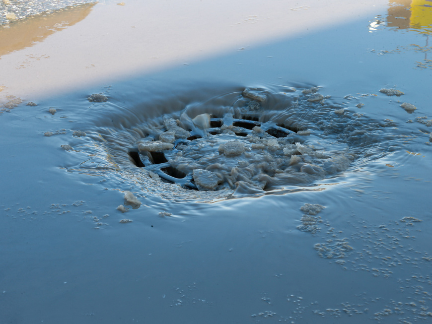 В исполкоме Казани отчитались об очистке ливневок и береговых зон