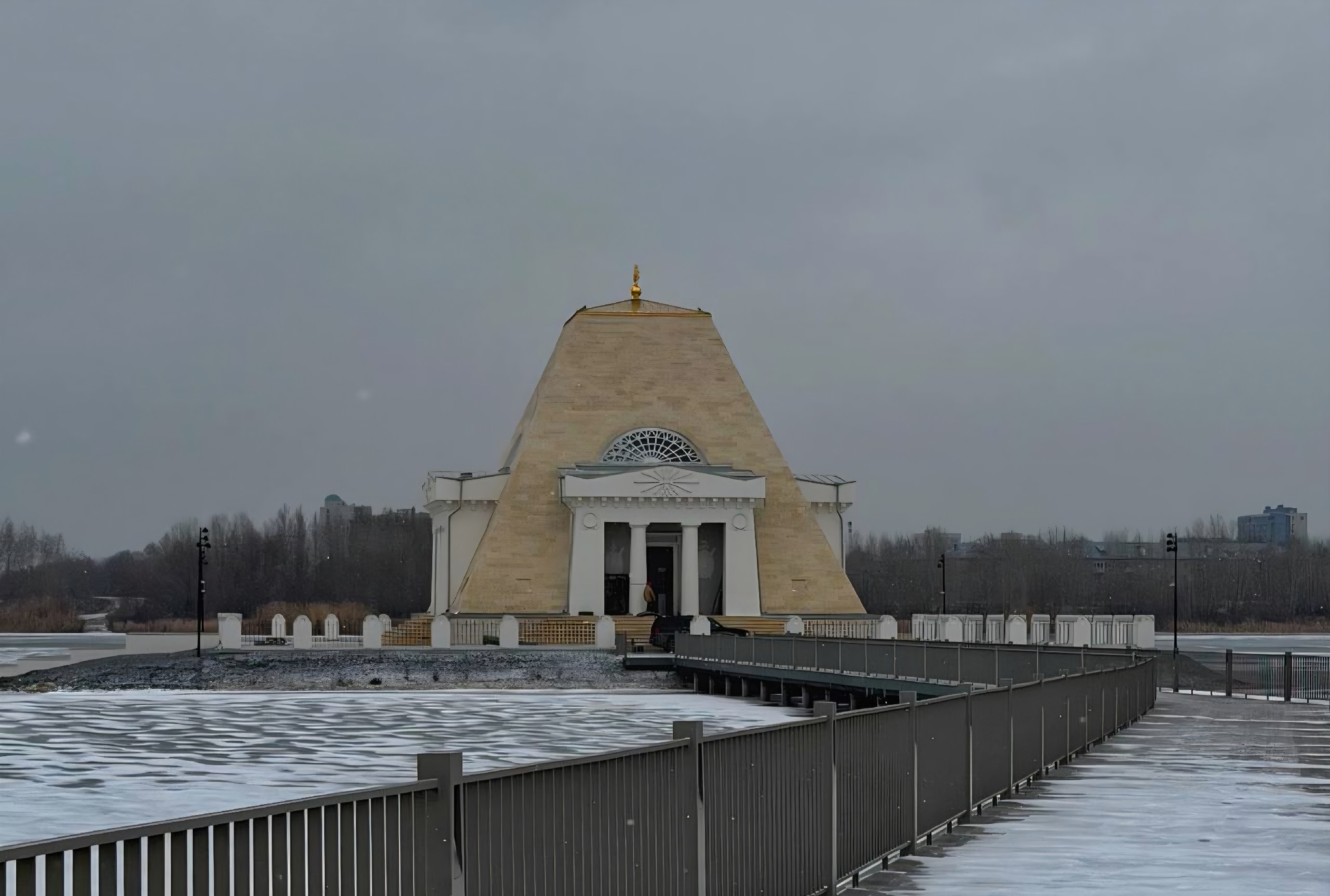 В казанском храме-памятнике павшим воинам установили новые колокола