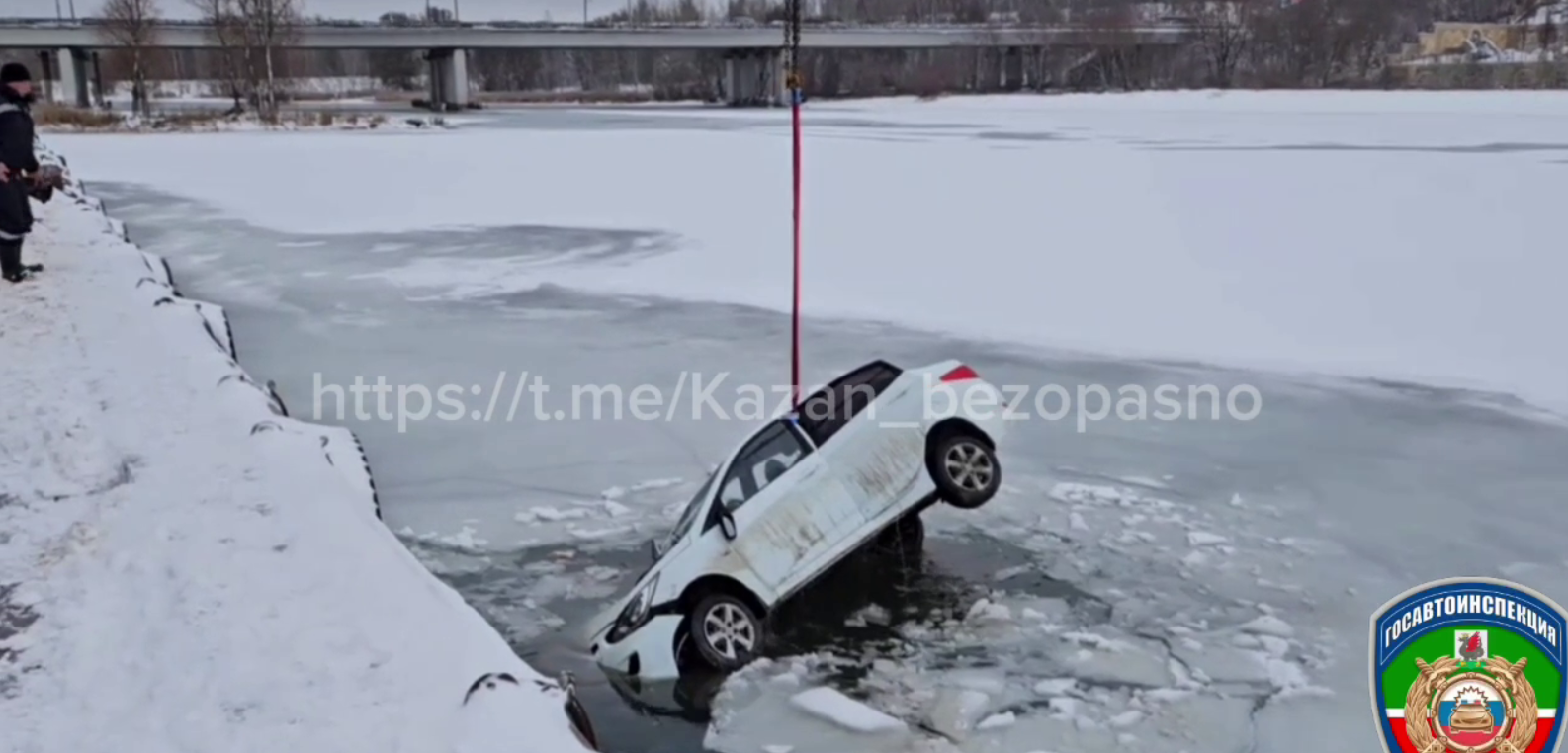 Пассажир утонул в машине рядом со стадионом «Ак Барс Арена» в Казани