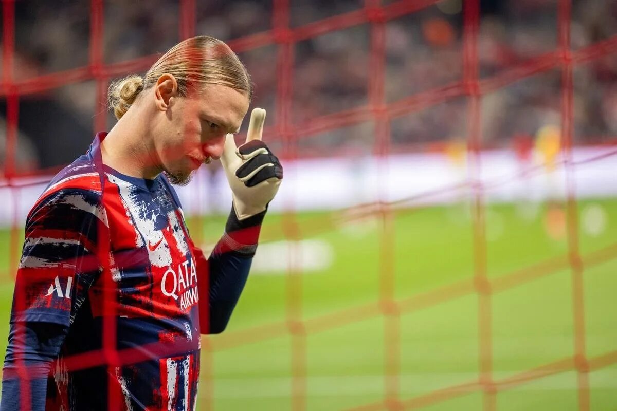 Тренер ПСЖ Энрике: «У нас три топ-вратаря»