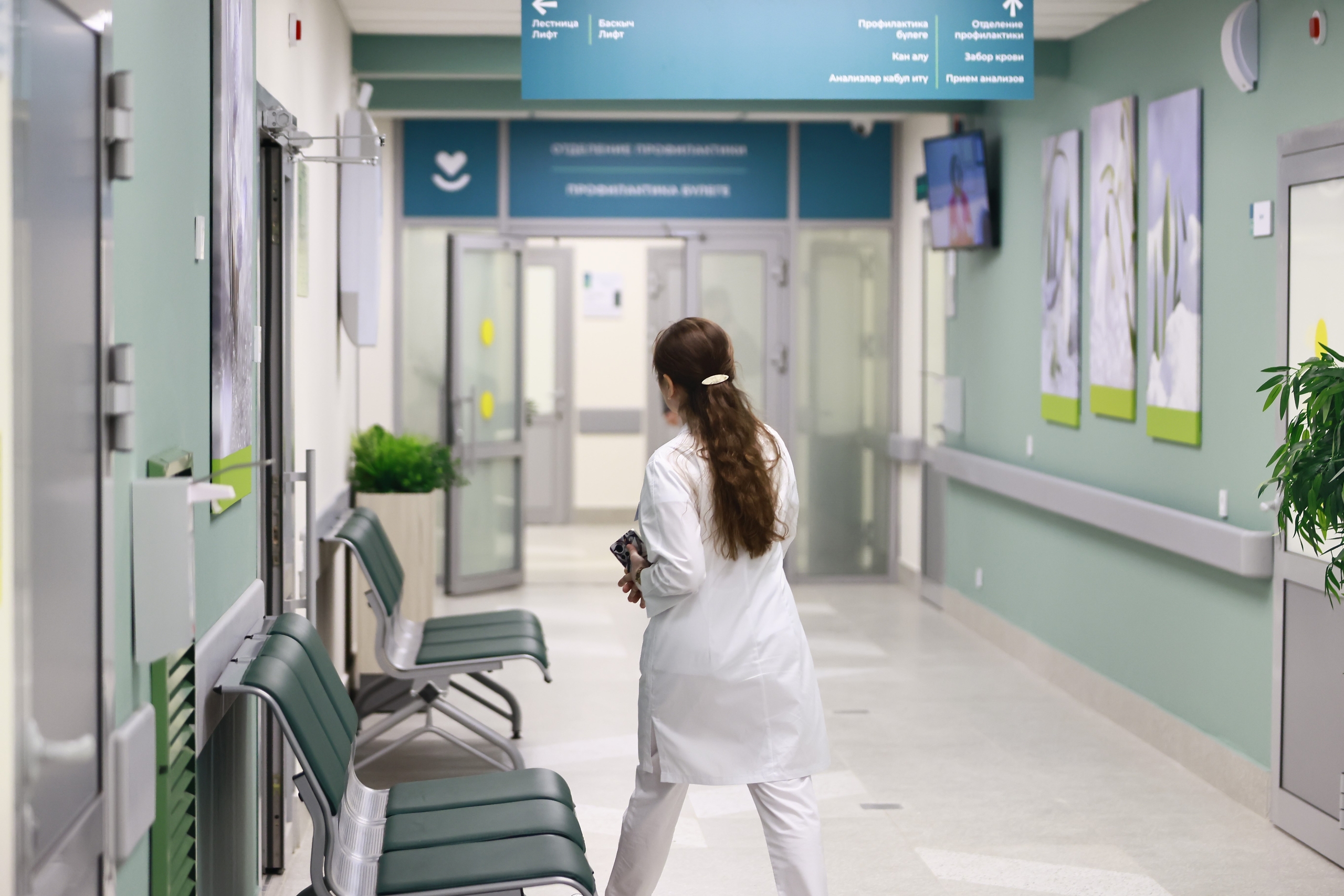 Татарстанские врачи спасли ребенка, который проглотил монету