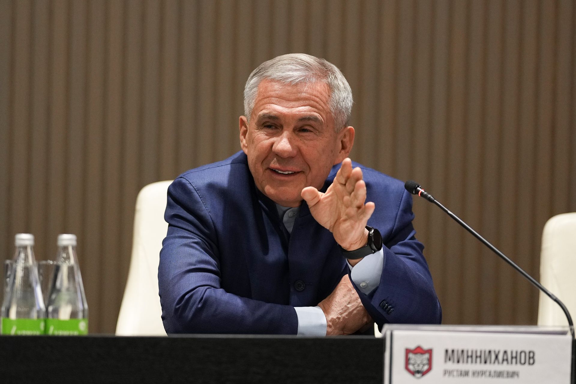 Минниханов: «В городе живет полтора миллиона человек, а на футбол не ходят»