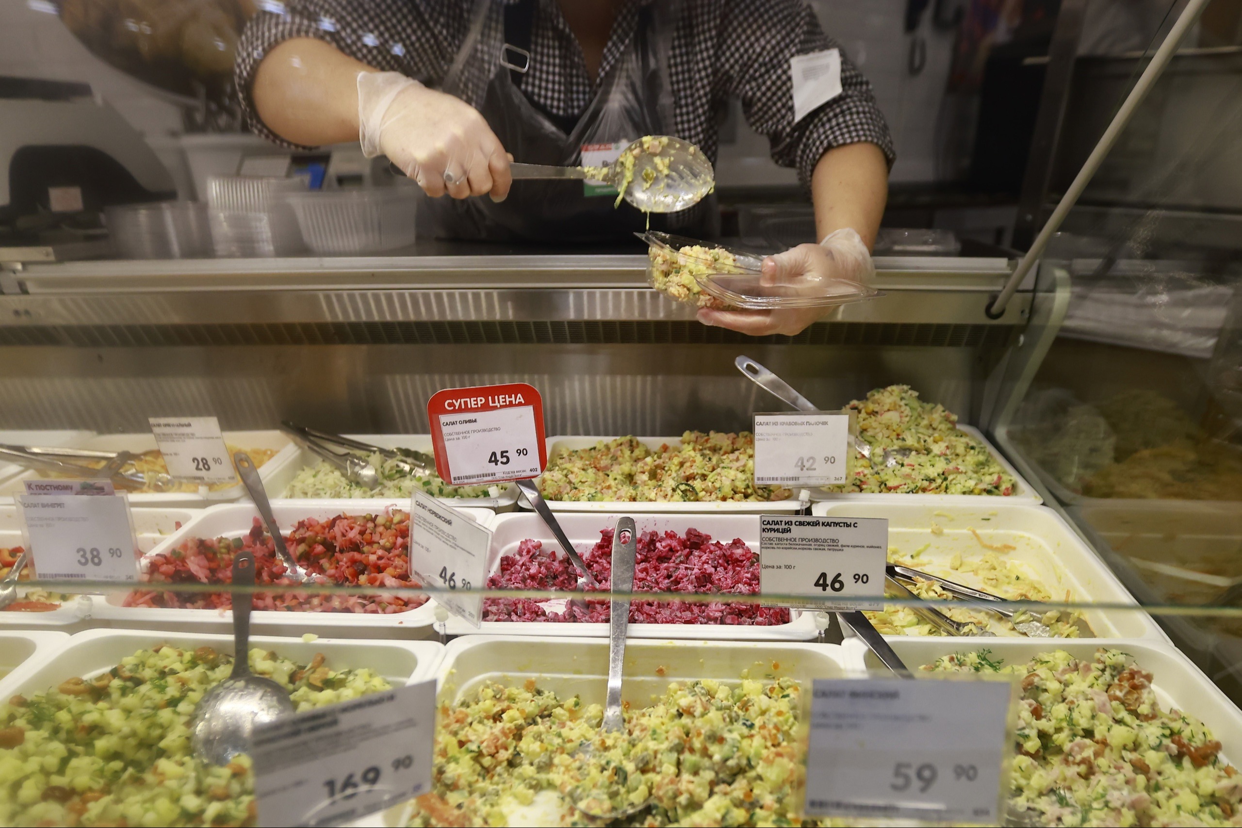 Казанский гастроэнтеролог про Новый год: «Еда может стать триггером»