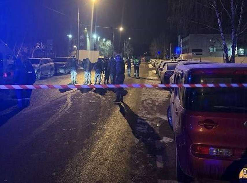 Двое полицейских погибли при взрыве бомбы в авто на юге Москвы